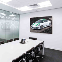 Porsche GT3 Leinwandbild – Weißer Sportwagen mit grünen Akzenten vor Vulkanlandschaft | AK ART Auto Wandbild XXL