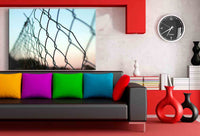 Gitterzaun Leinwandbild – Urbanes Detail mit Tiefe & Struktur | AK ART Wandbild XXL