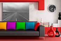 Route durch Death Valley Leinwandbild – Monochrome Highway-Stille | AK ART Landschaftsbild XXL