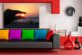 Sonne in der Hand Leinwandbild – Magischer Sonnenuntergang am Strand | AK ART Wandbild XXL