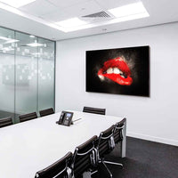 Rote Lippen auf Schwarz – Abstraktes Mund-Leinwandbild mit Puderstaub-Effekt | AK ART Kunstdruck XXL